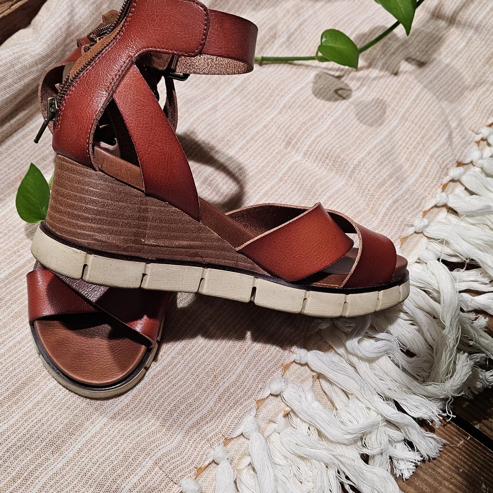 MIA Brown Leather Sandals